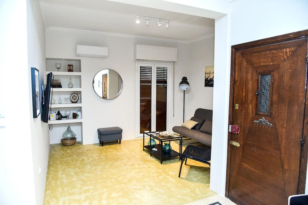 Central Apartment At Echarxia 2 Beds For 5 Pers By Mps Афины Экстерьер фото